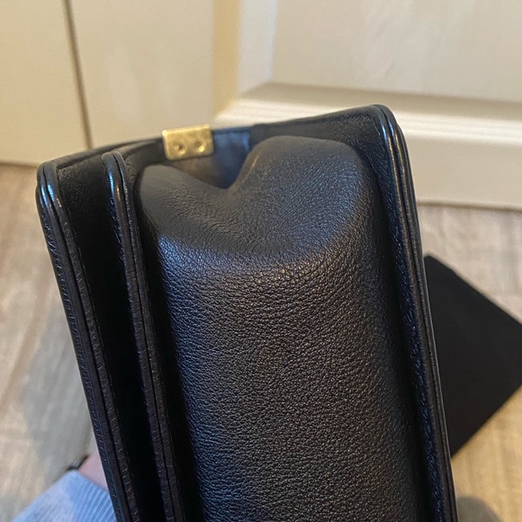 Chanel Jumbo Le Boy in Caviar Leather - Picture 5 of 12